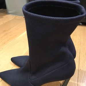 Stuart Weitzman pointy high heel booties navy sz6